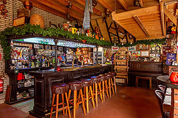 Bar, zwembad en streekproducten