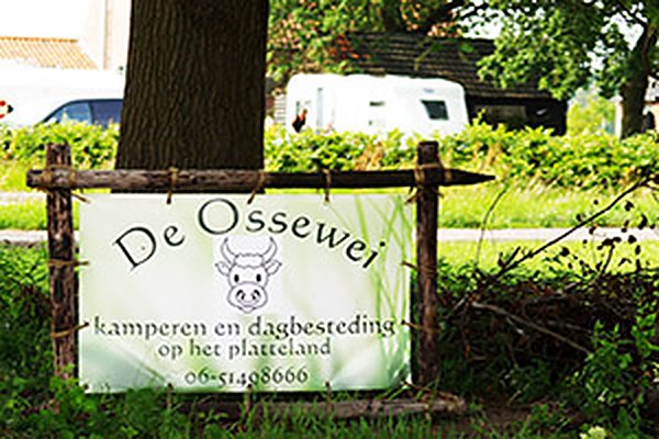 Het bord aan de weg